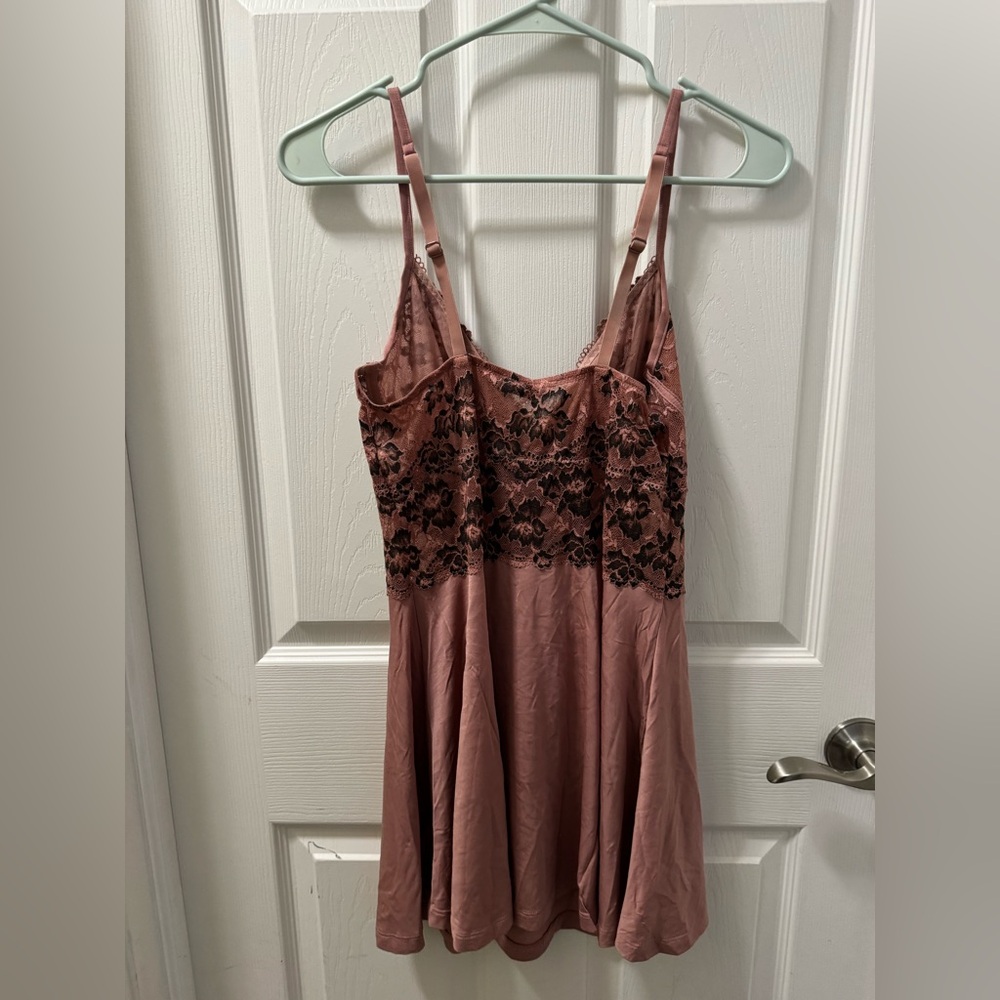 COSABELLA Savona Chemise & G-String Set
Size Medium - Picture 10 of 11